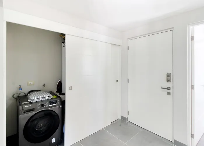 Nick Price C308 Hotel *